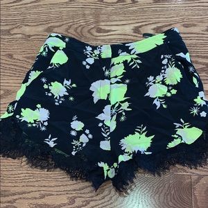 Fun floral shorts! From top shop